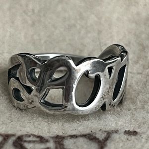 James Avery RETIRED Love Script Ring